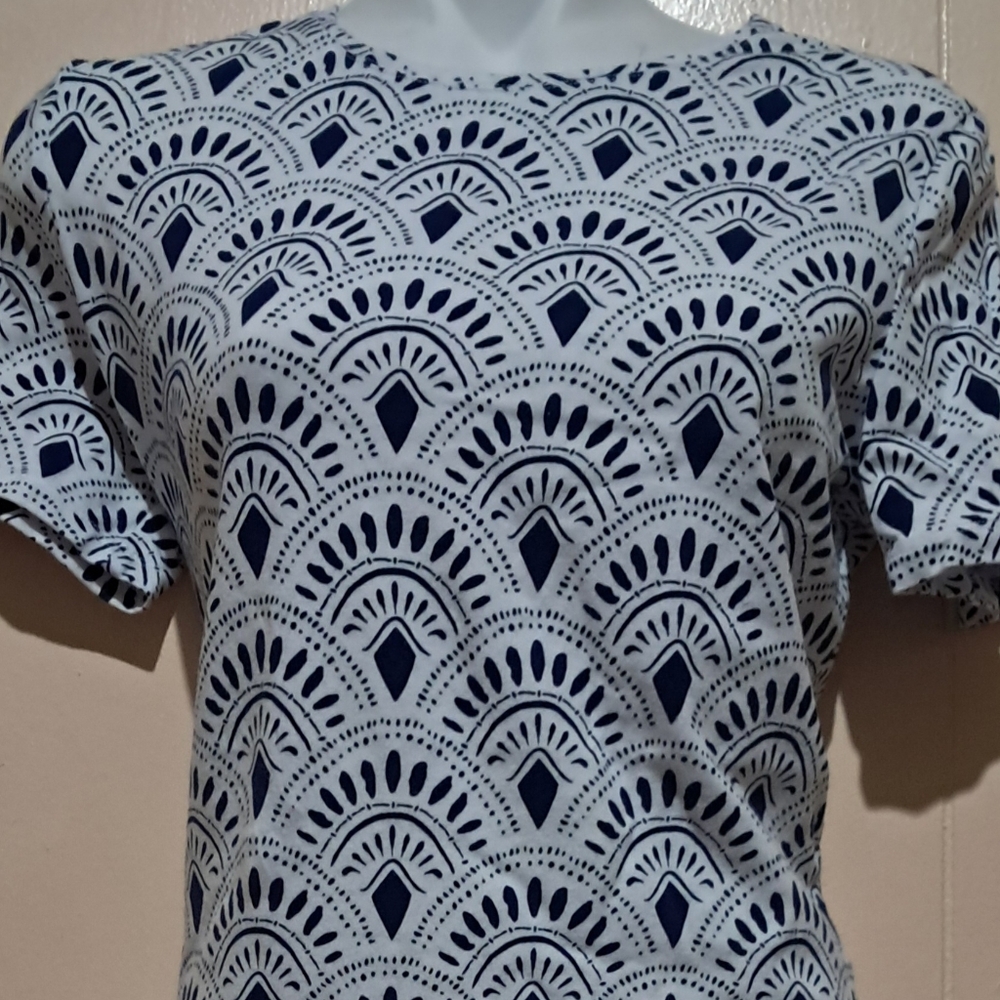 TALBOTS Chic Patterned Top Women Size 6 Blue